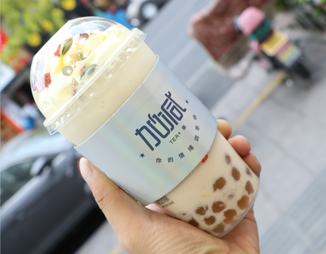永乐国际·F66茶饮：选择奶茶加盟品牌可以考虑从三个方面入手